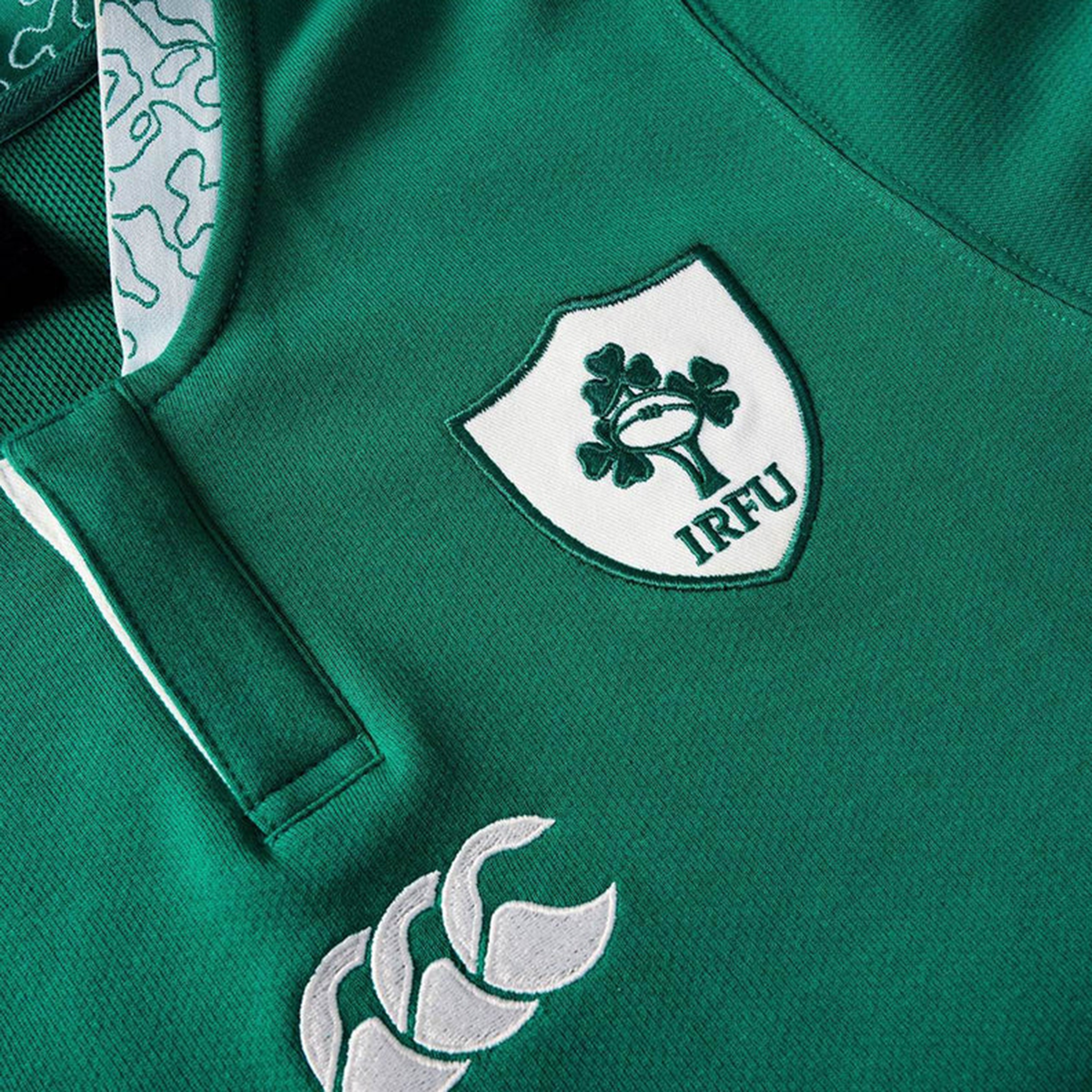 The Women&#39;s Ireland WRWC25 Classic Jersey by Canterbury features the IRFU logo and iconic Canterbury branding—perfect for showing support ahead of Rugby World Cup 2025.
